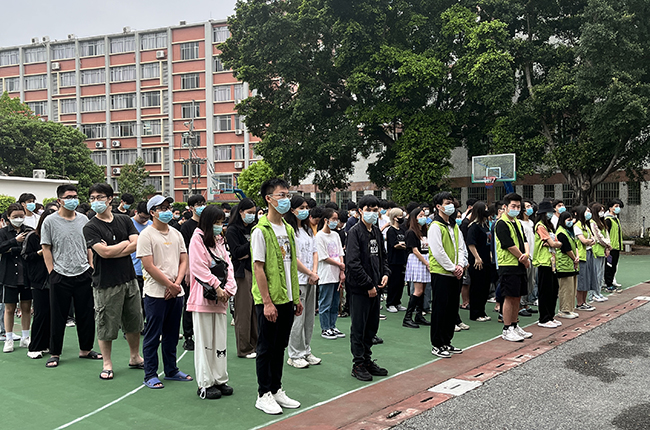 升旗仪式｜科学防疫，自律随行 